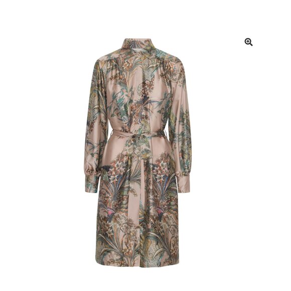 *** NWT *** Karmania Erin Maxi Dress - Chic Meadow Nude Print - Picture 1 of 3